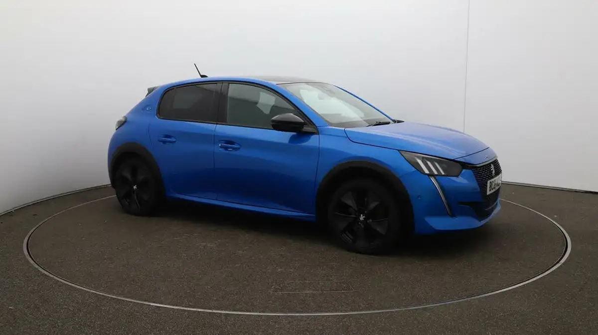 2021-peugeot-208-e-gt-50kwh-big-38