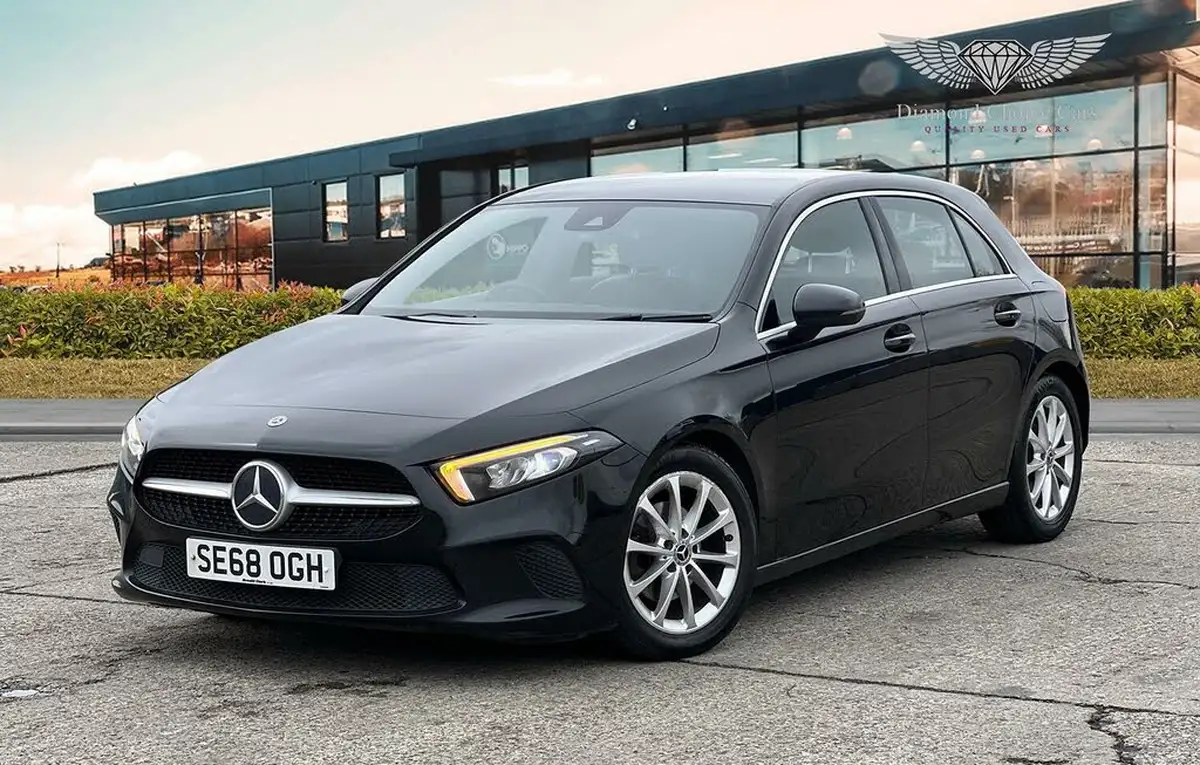 2019-mercedes-benz-a-class-15d-a180d-sport-hatchback-5d-7g-dct-big-2