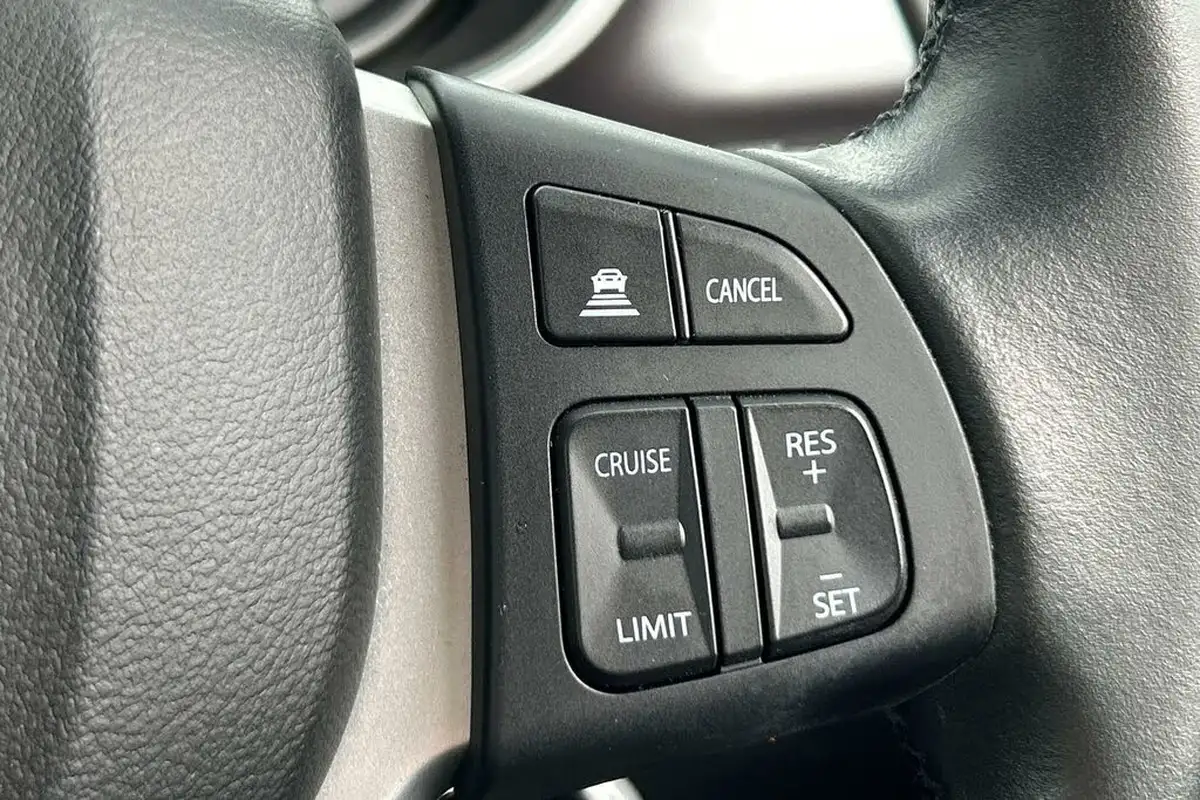 2021-suzuki-vitara-14-boosterjet-sz4-big-11