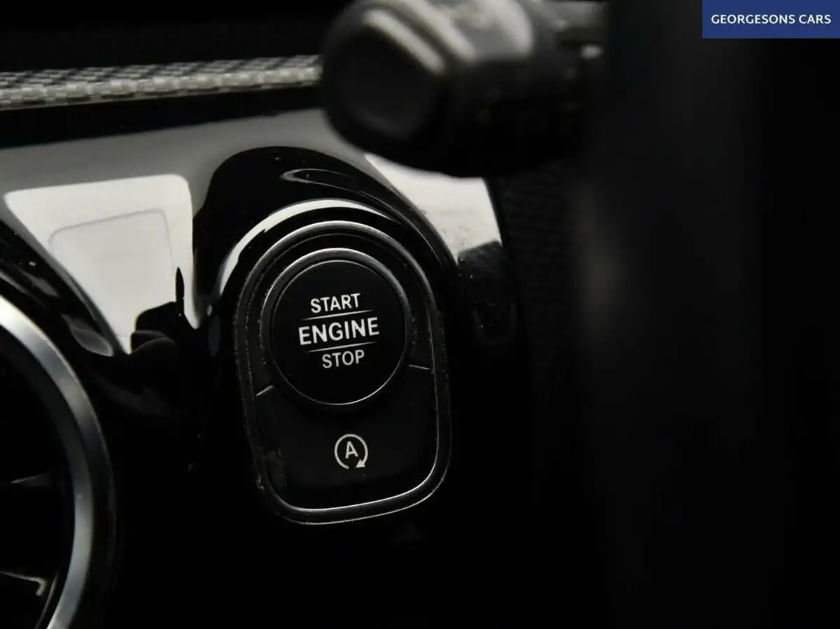 2019-mercedes-benz-a-class-13-a180-se-big-42