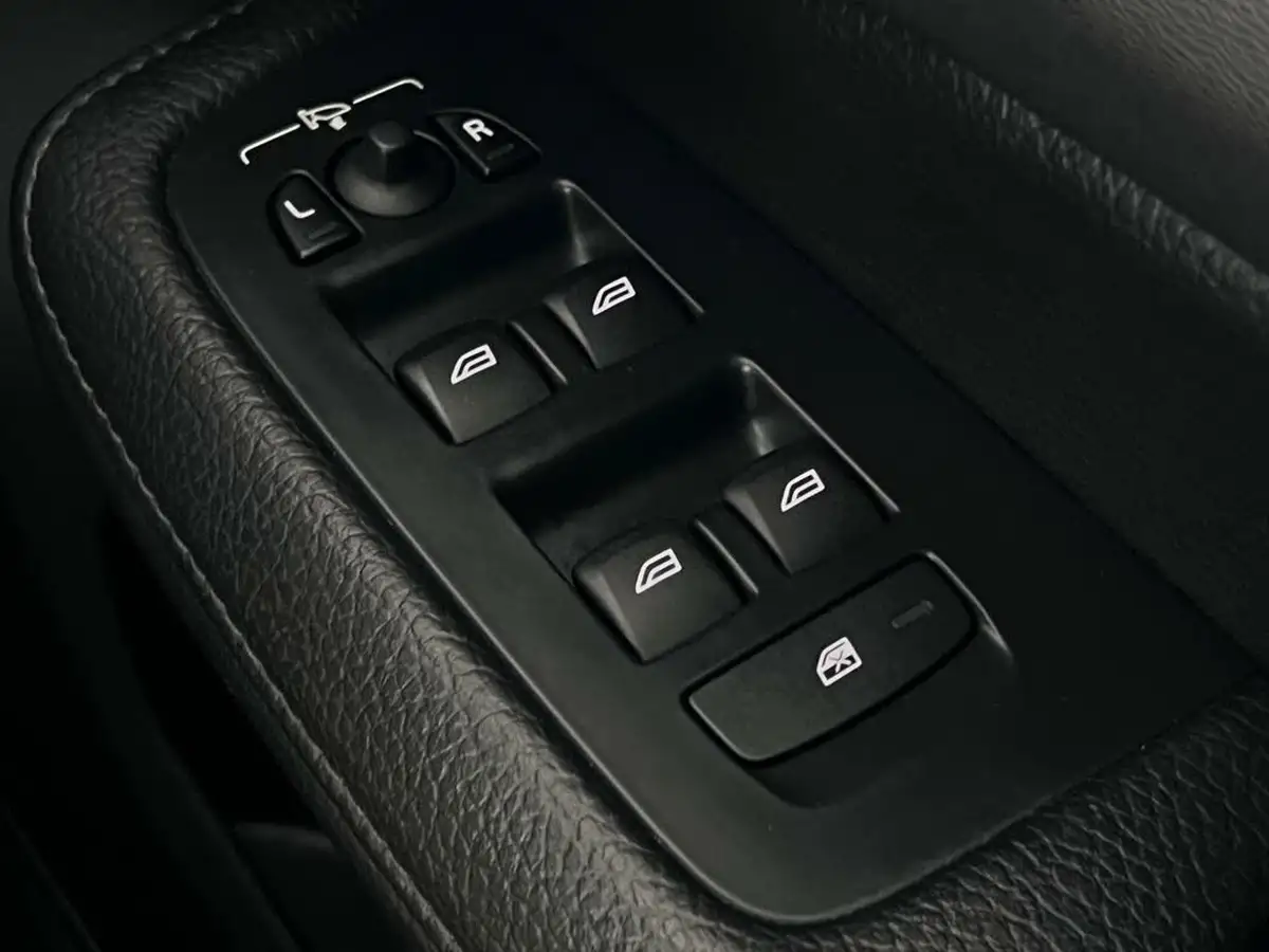 2019-volvo-v60-20td-d4-momentum-plus-geartronic-big-22