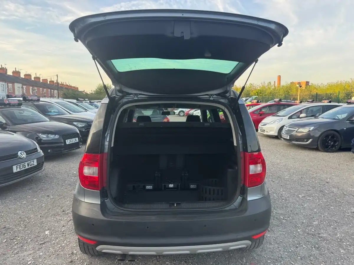 2011-skoda-yeti-20td-se-plus-140bhp-4x4-big-36
