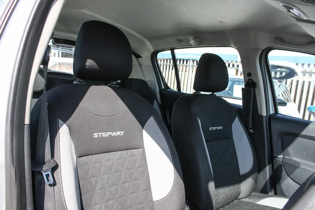 2015-dacia-sandero-stepway-15d-laureate-big-13