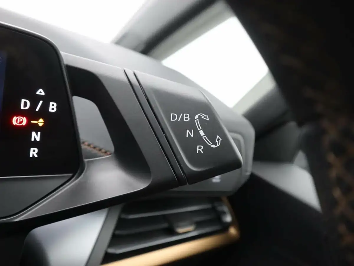 2023-cupra-born-e-v2-204ps-58kwh-big-22