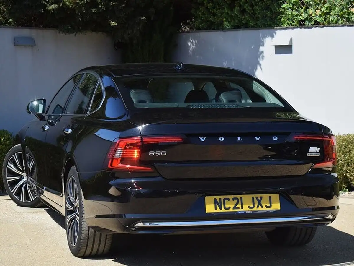 2021-volvo-s90-20-t8-inscription-390bhp-big-7
