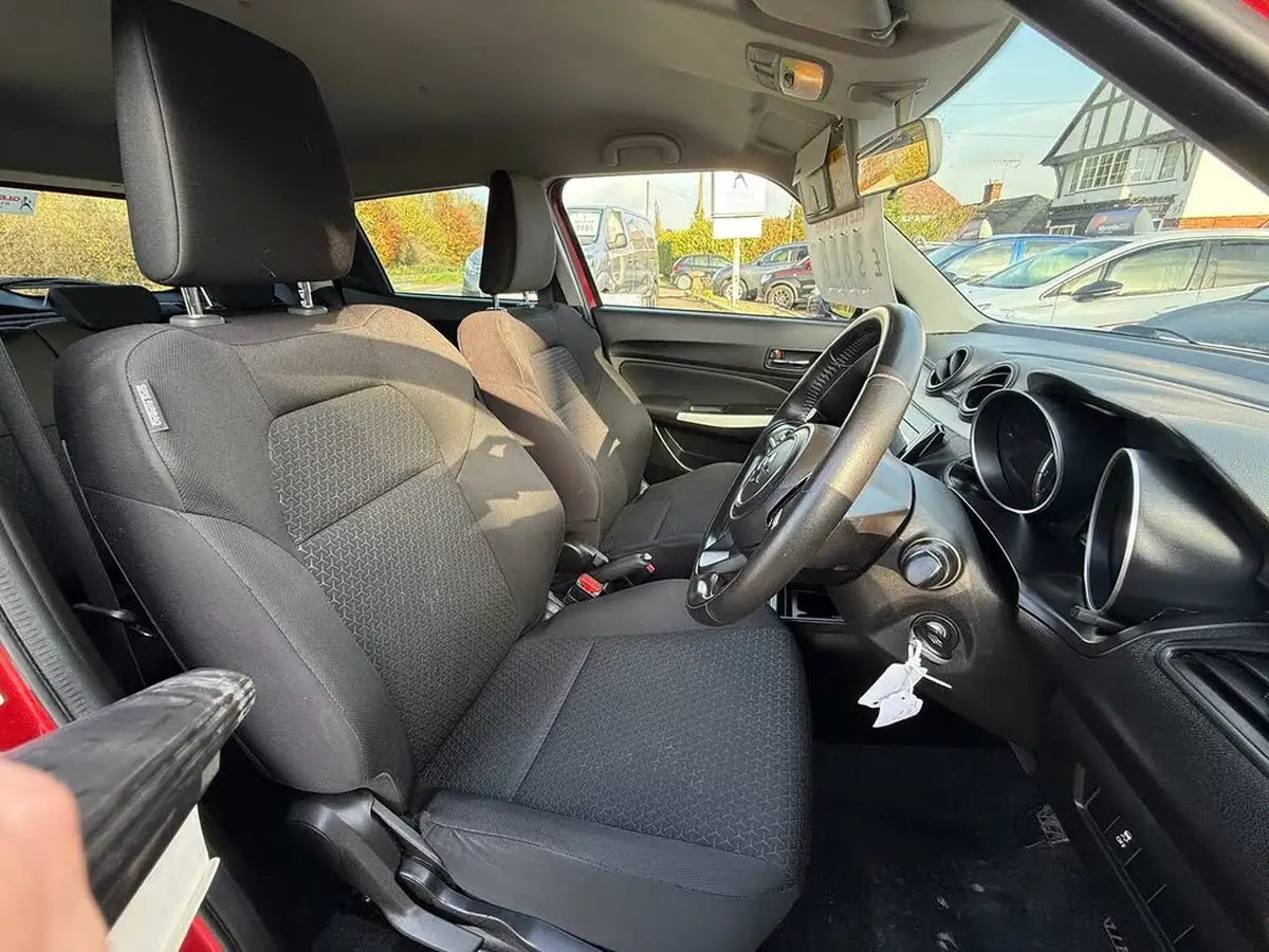 2018-suzuki-swift-10-boosterjet-sz-t-113ps-big-9