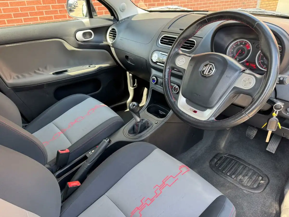 2017-mg-mg3-15-vti-tech-3form-sport-big-21