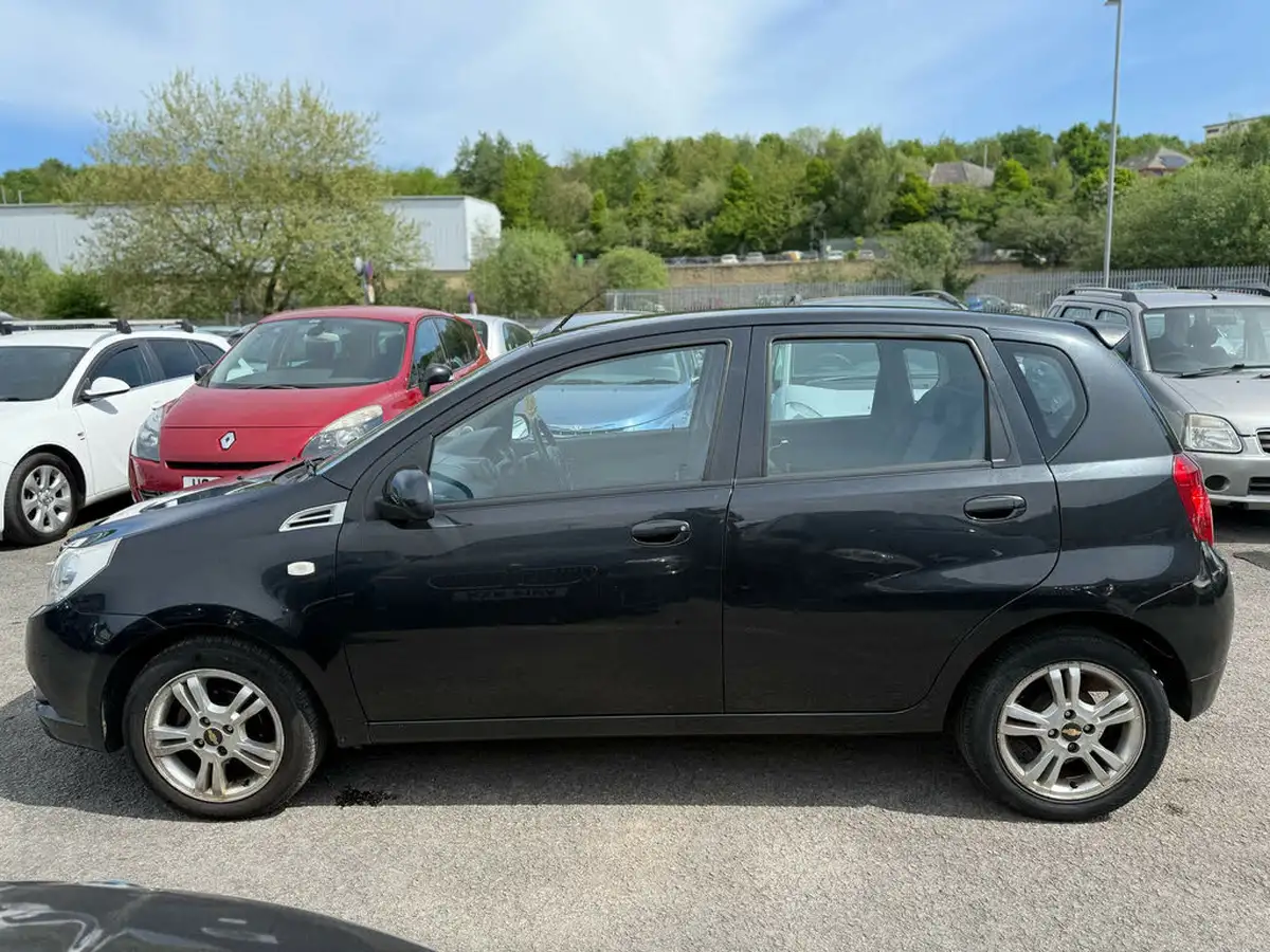 2009-chevrolet-aveo-14-lt-auto-big-3