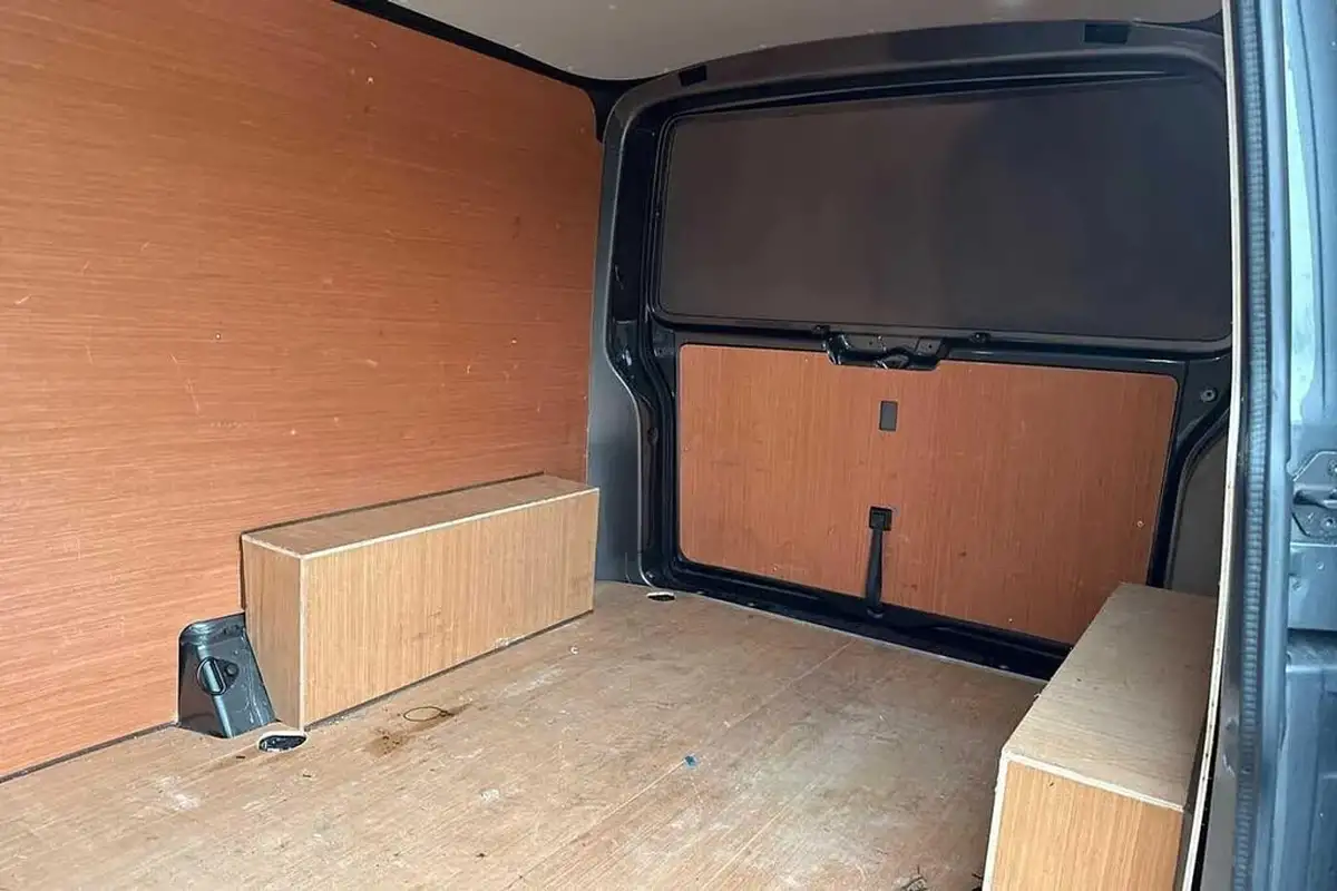 2024-volkswagen-transporter-big-13