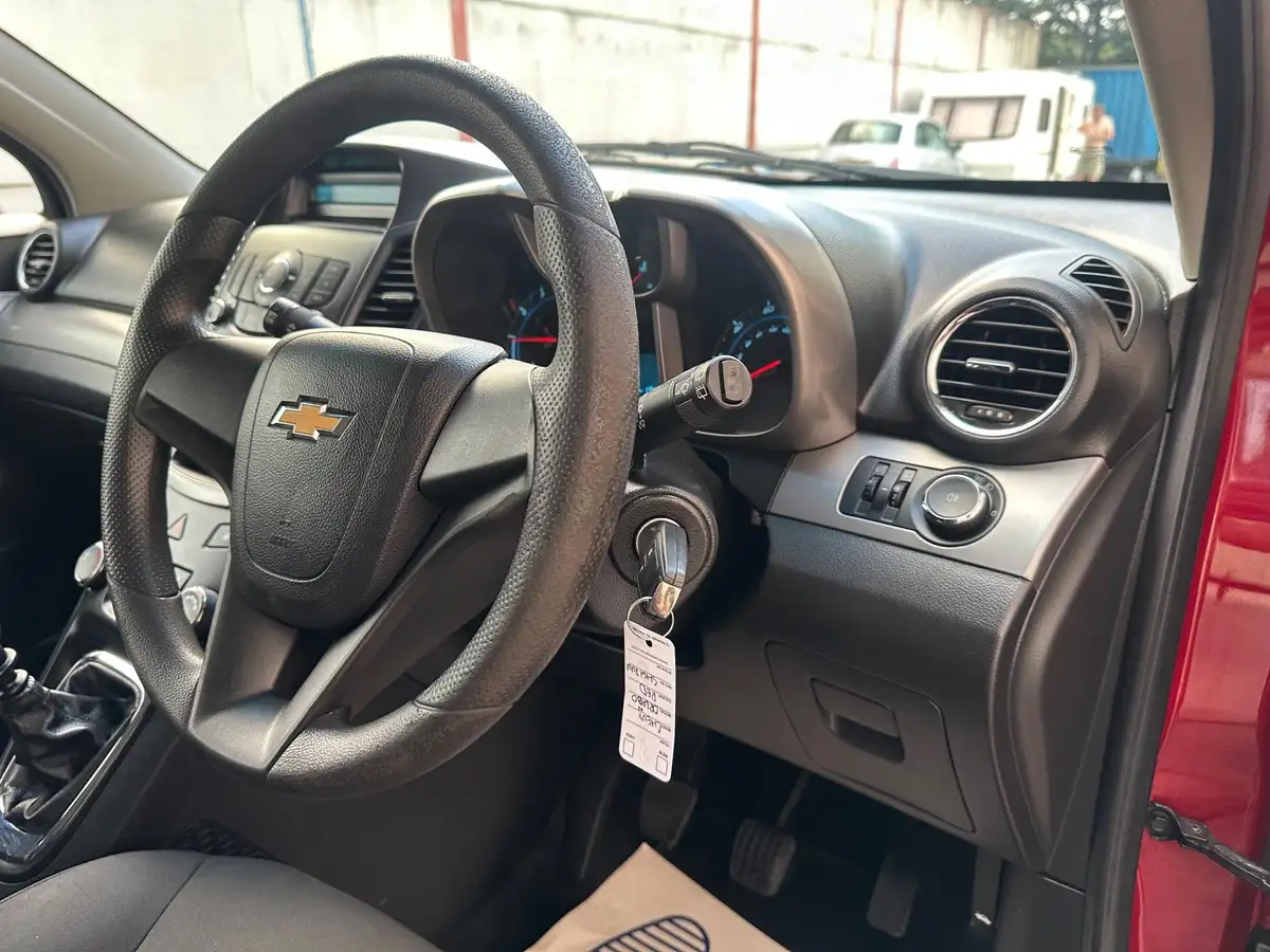 2011-chevrolet-orlando-18-ls-big-22