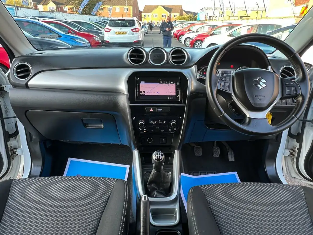 2016-suzuki-vitara-16-sz-t-big-1