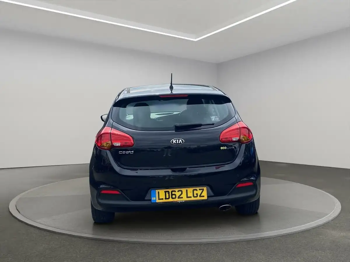 2012-kia-ceed-16crdi-2-hatchback-big-5