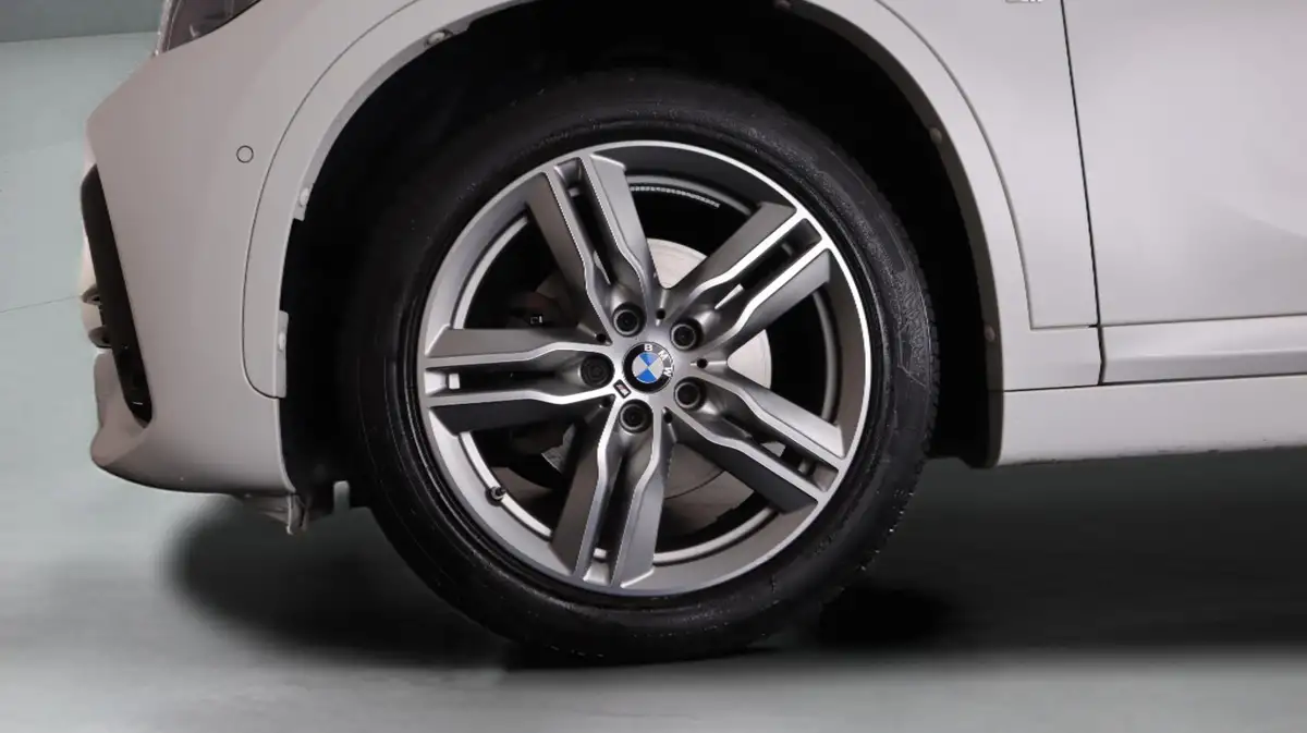 2020-bmw-x1-15-sdrive18i-m-sport-dct-big-18