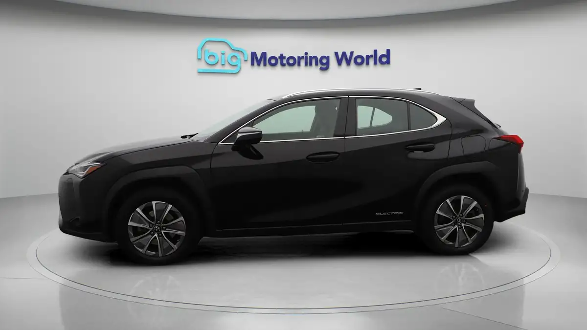 2022-lexus-ux-300e-e-ux-201bhp-big-4