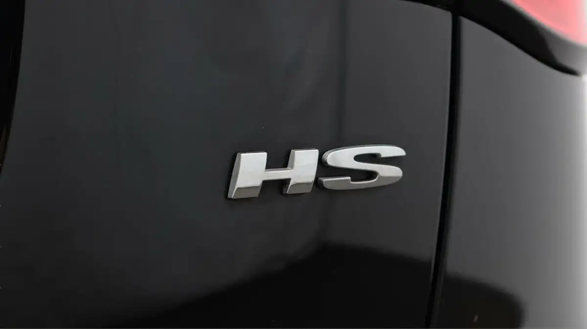 2022-mg-hs-15t-gdi-exclusive-162ps-big-22