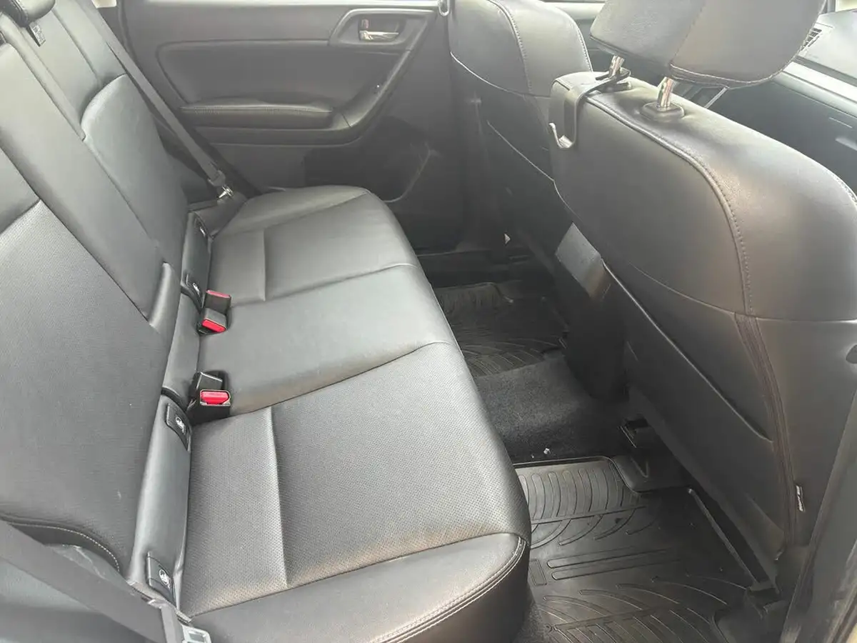 2014-subaru-forester-20-xt-turbo-big-10