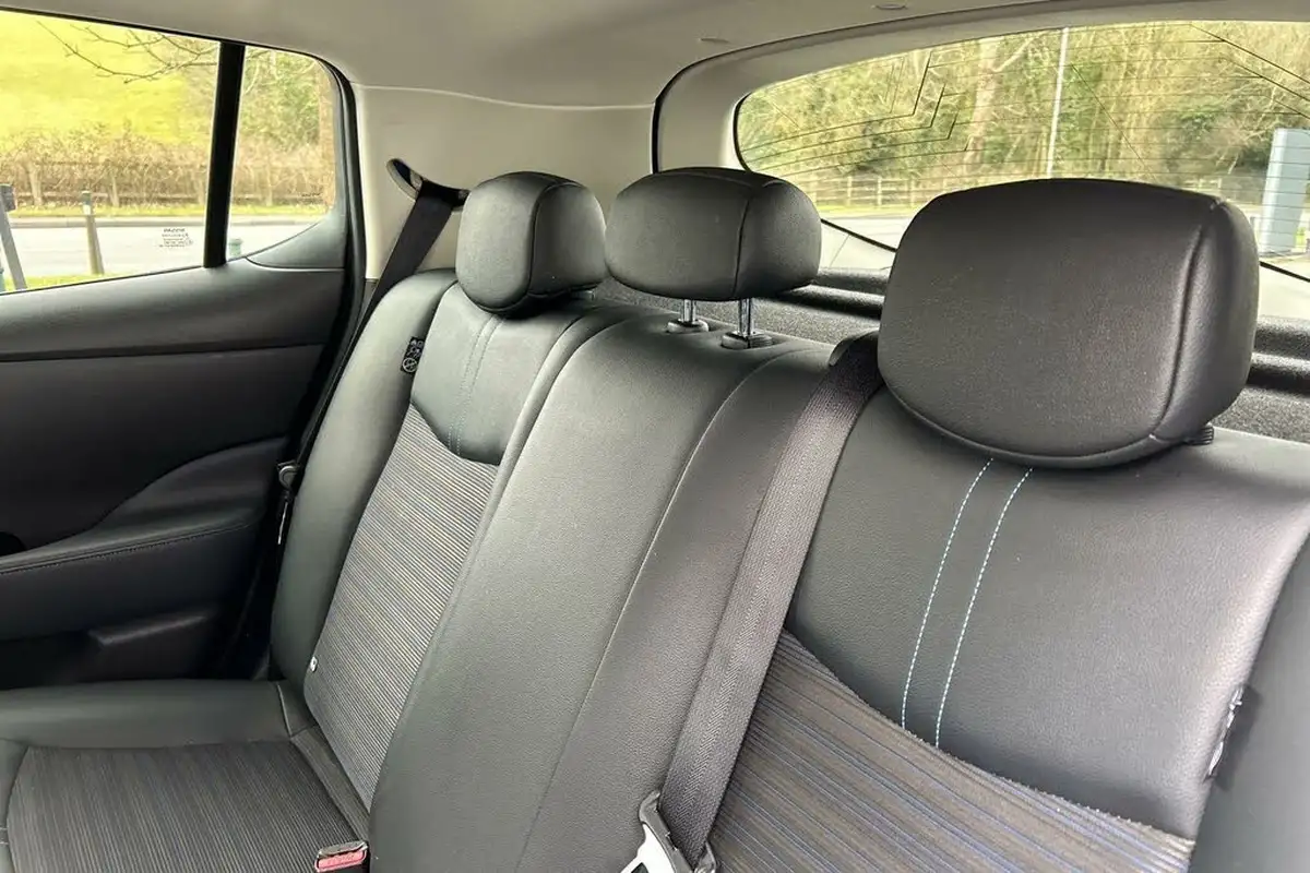 2021-nissan-leaf-e-n-connecta-big-24