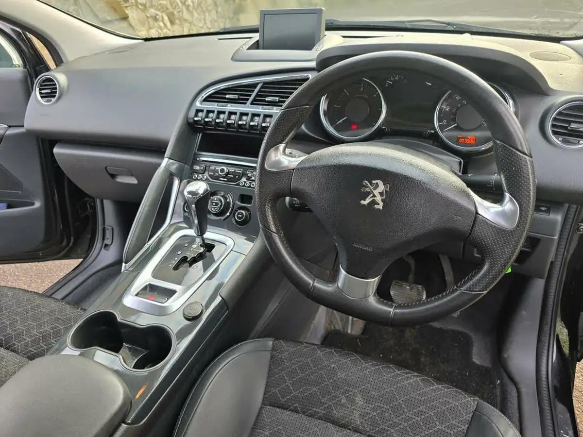 2016-peugeot-3008-crossover-16bluehdi-allure-auto-big-6