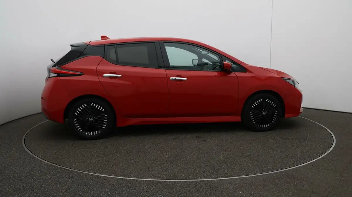 2022-nissan-leaf-e-n-connecta-39kwh-big-8