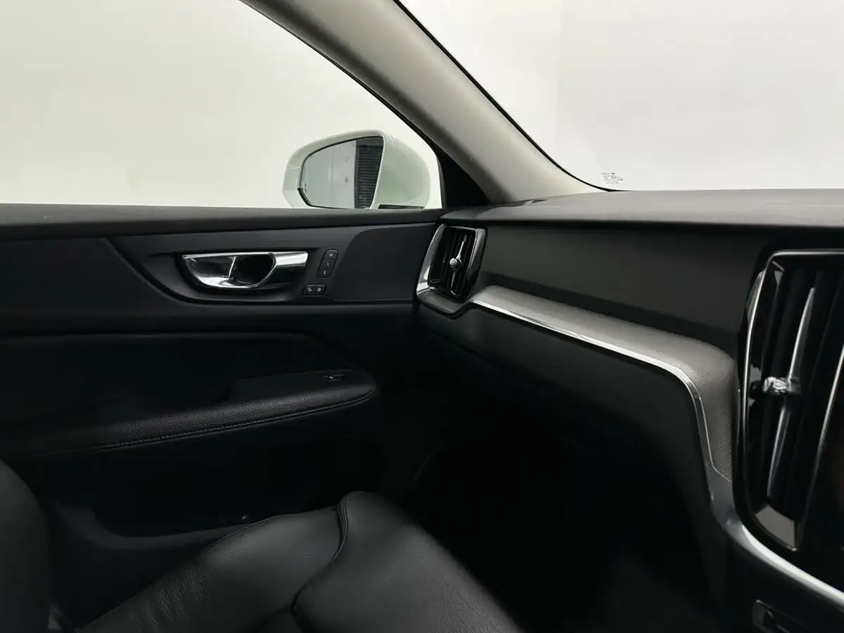 2018-volvo-v60-20td-d3-inscription-big-24