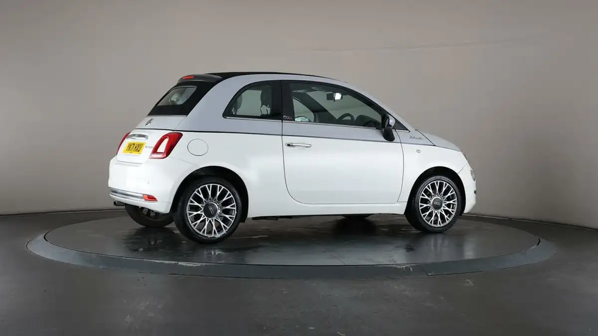 2021-fiat-500c-10-dolcevita-big-57