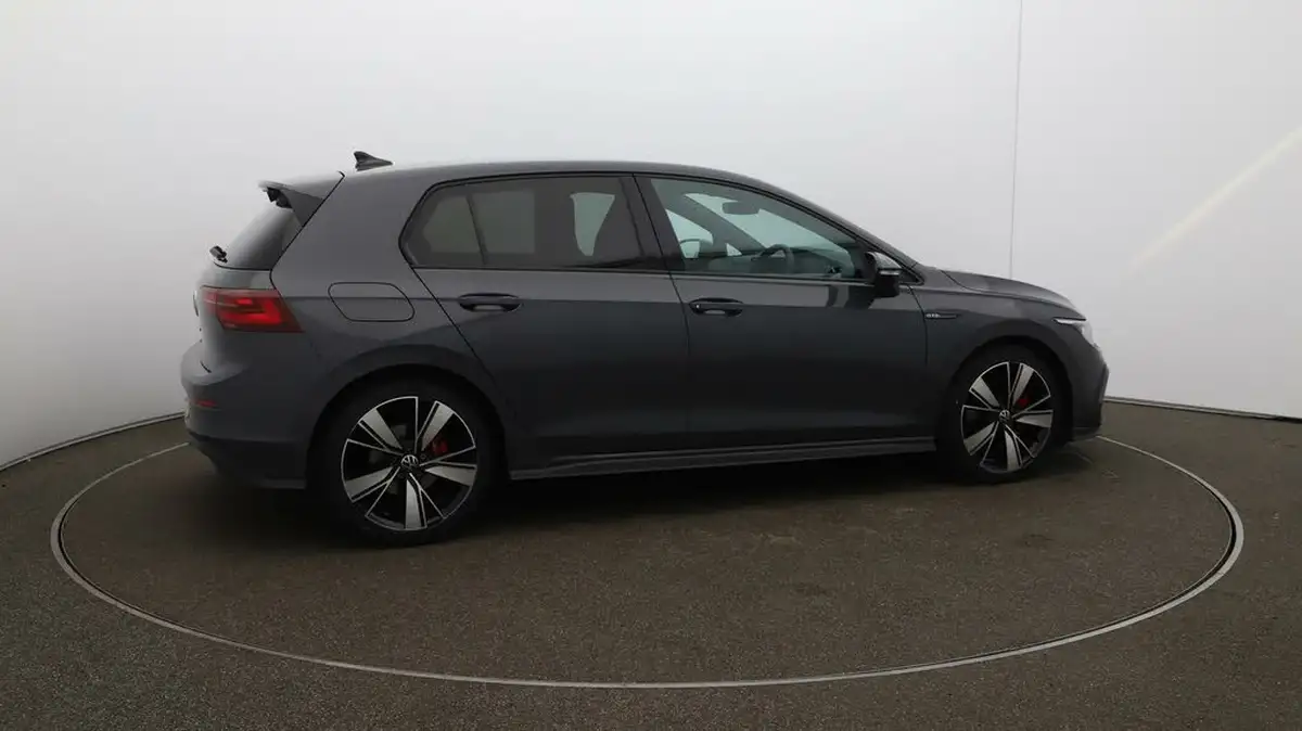 2022-volkswagen-golf-20tdi-gtd-big-43