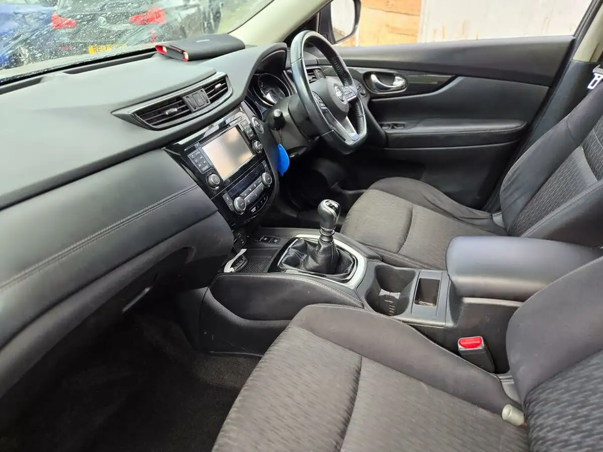 2018-nissan-x-trail-16-dig-t-n-connecta-big-22