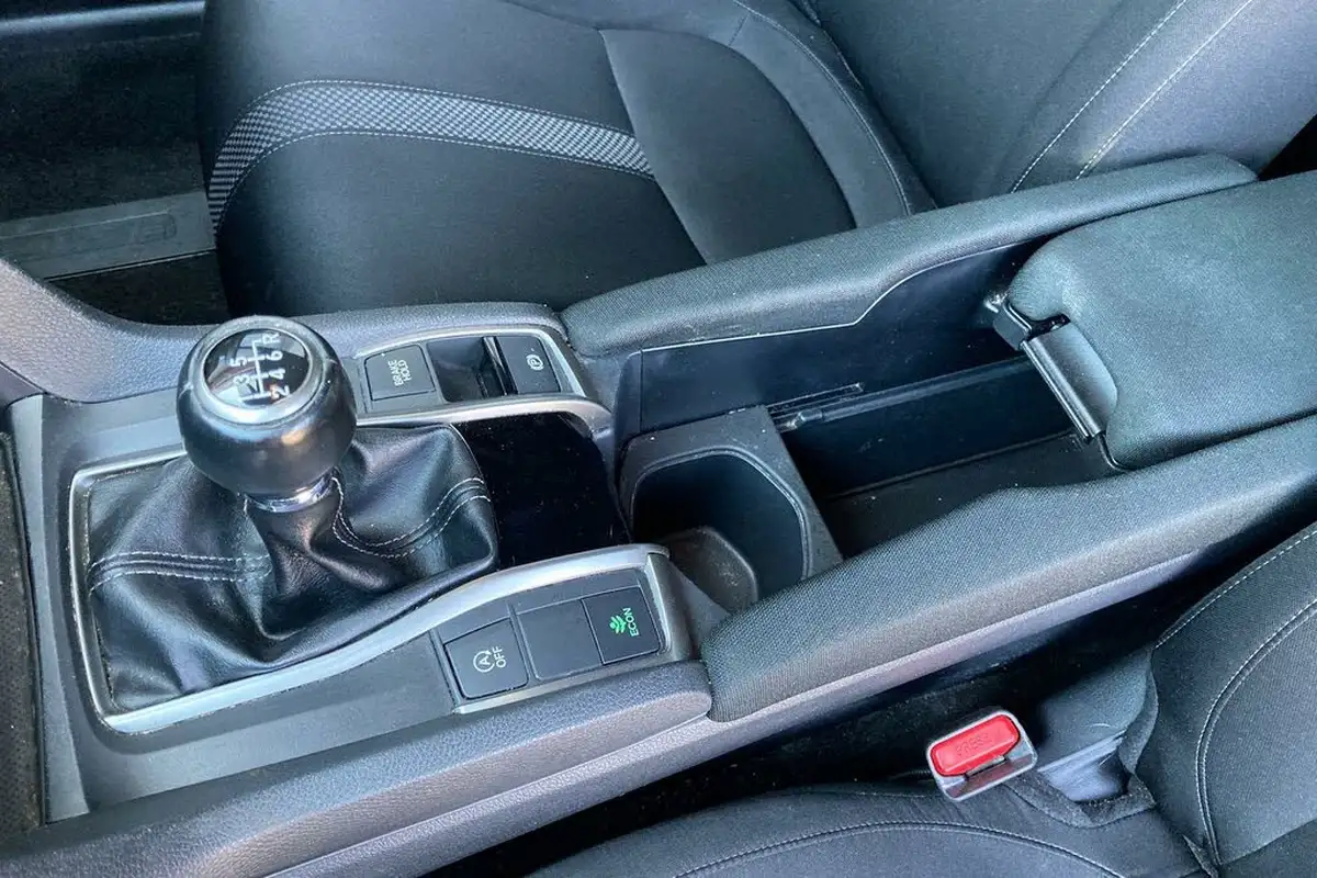 2021-honda-civic-10-vtec-turbo-sr-hatchback-5d-big-15