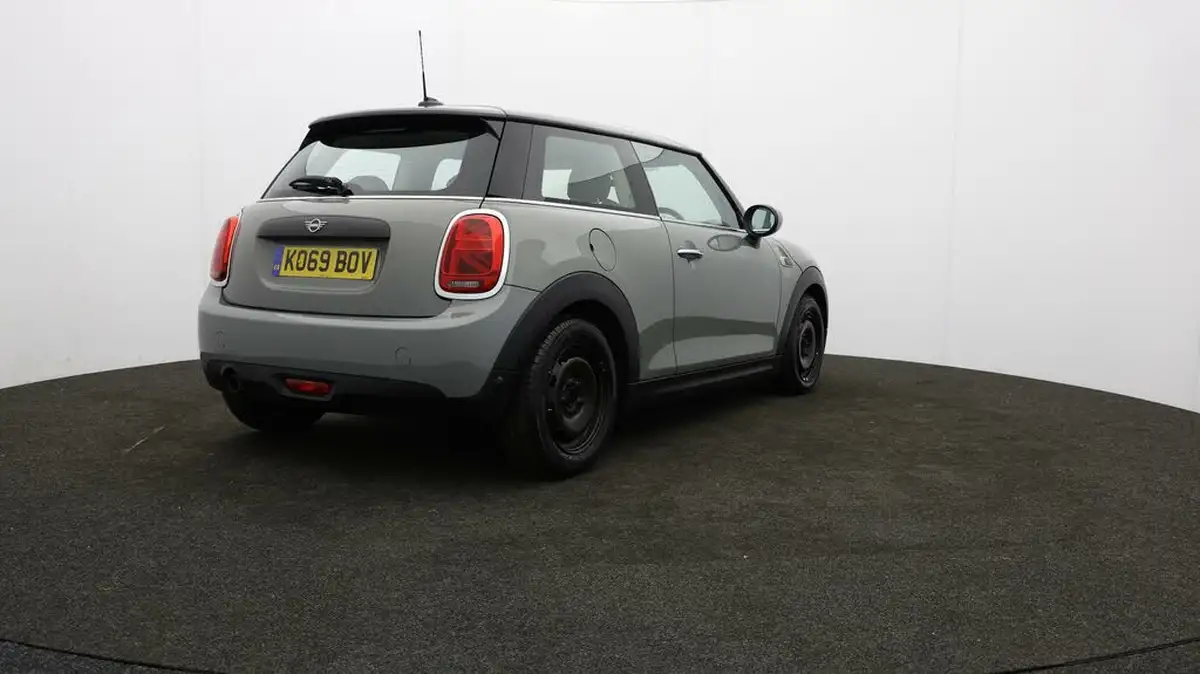 2020-mini-cooper-15-one-classic-3d-big-73