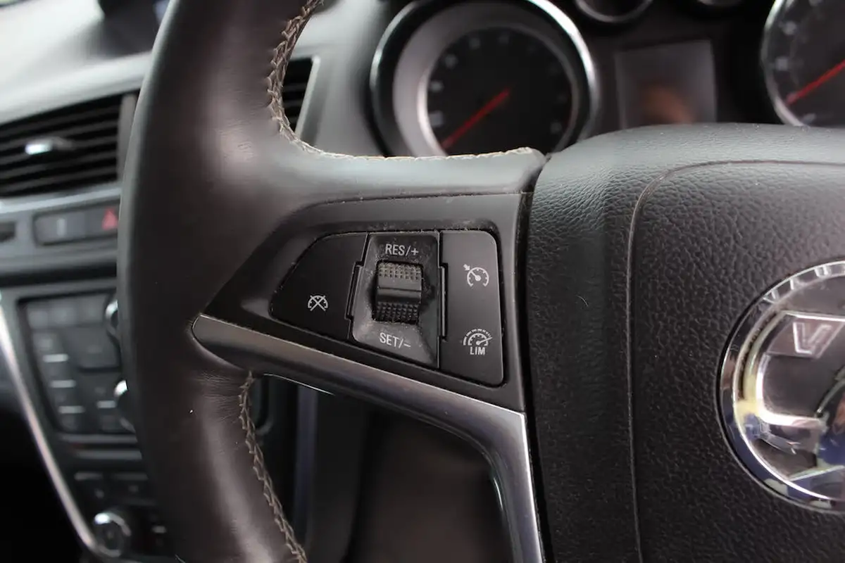 2017-vauxhall-mokka-16-se-big-29