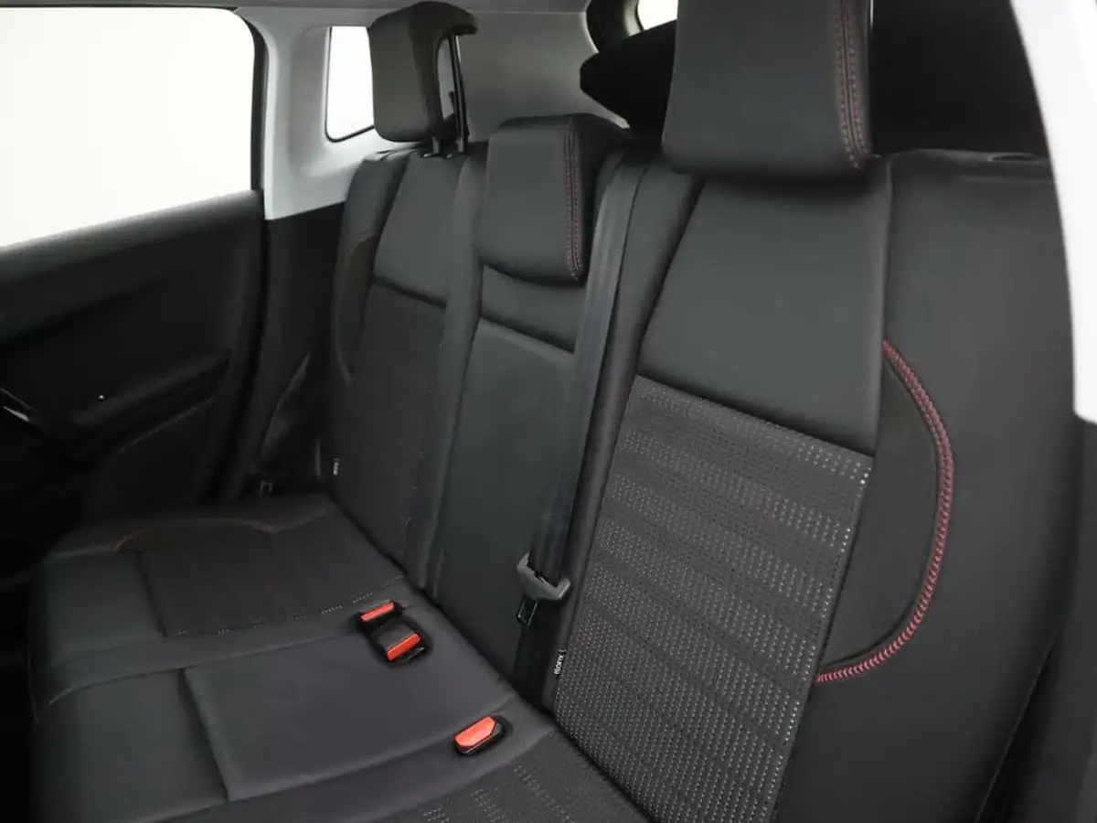 2019-peugeot-2008-suv-12-puretech-gt-line-130bhp-big-9