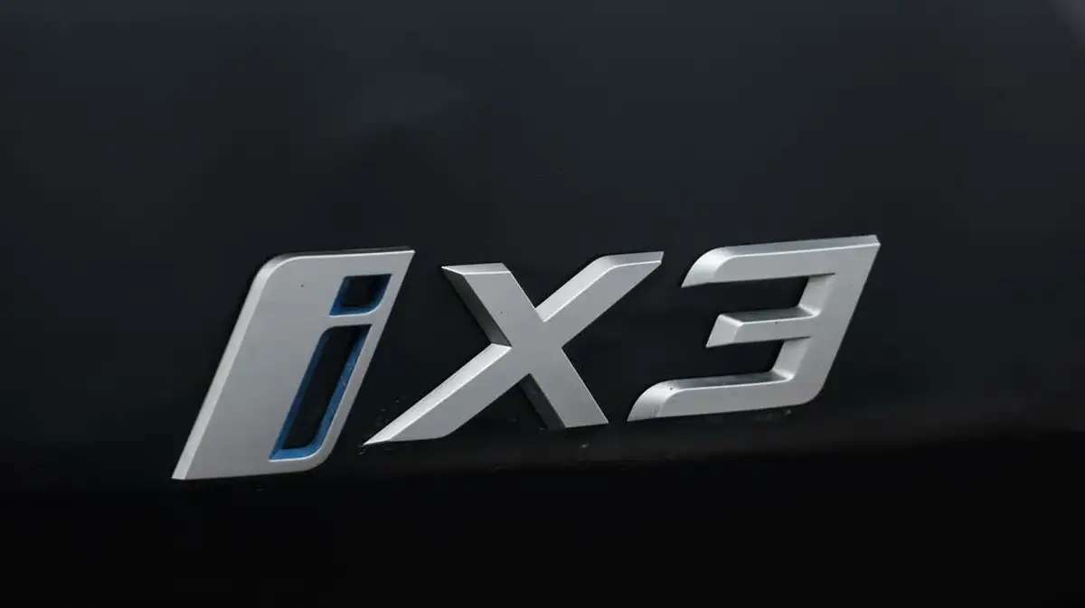 2022-bmw-ix3-e-m-sport-big-24