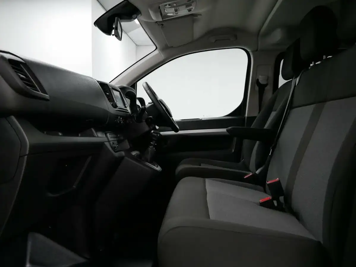 2023-vauxhall-vivaro-20td-3100-l2h1-prime-double-cab-big-18