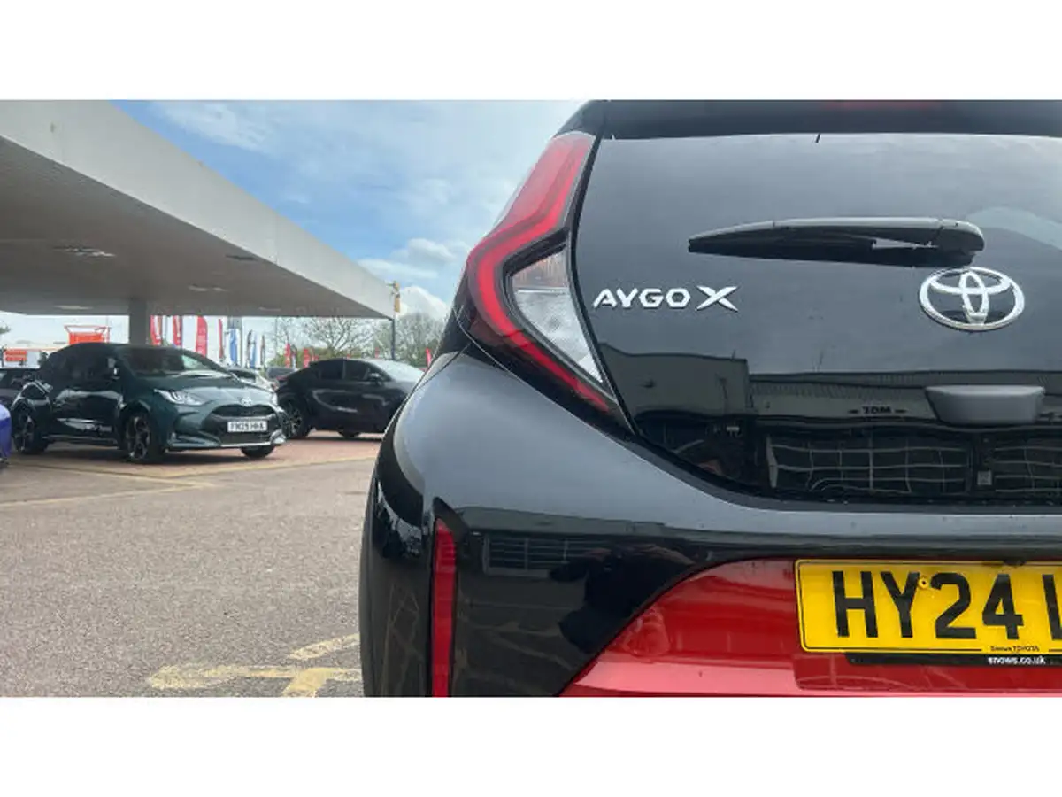 2024-toyota-aygo-x-10-vvt-i-edge-big-26