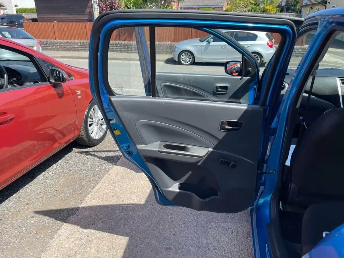2015-suzuki-celerio-10-sz2-big-31