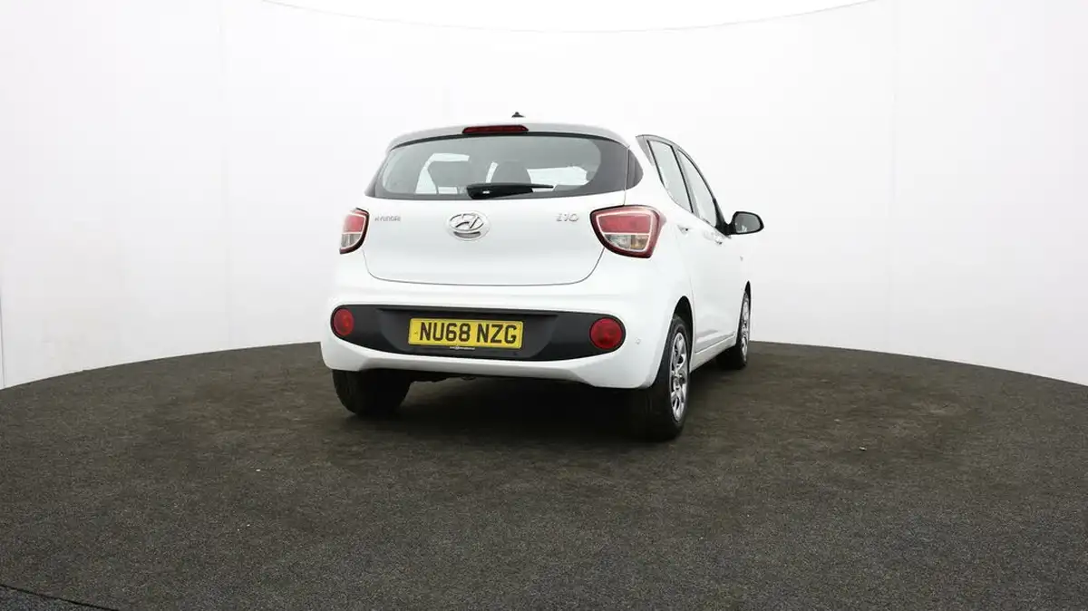 2018-hyundai-i10-10-se-67ps-big-73