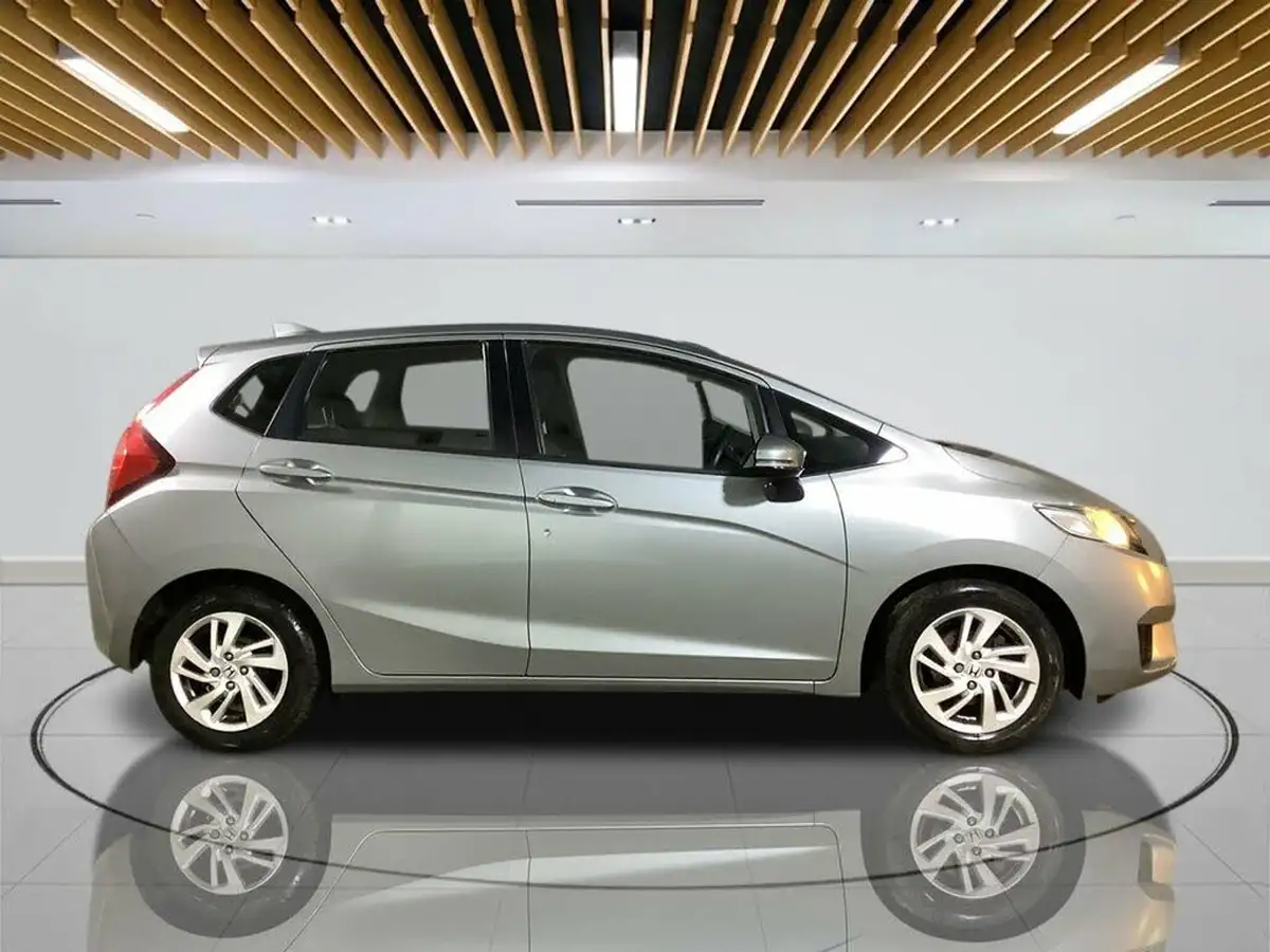 2015-honda-jazz-13-i-vtec-se-big-8