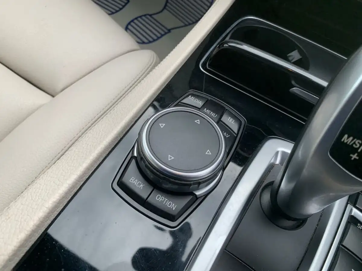 2015-bmw-7-series-30td-730d-m-sport-exclusive-big-25