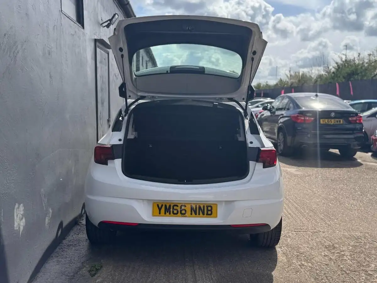2016-vauxhall-astra-10i-turbo-energy-big-19