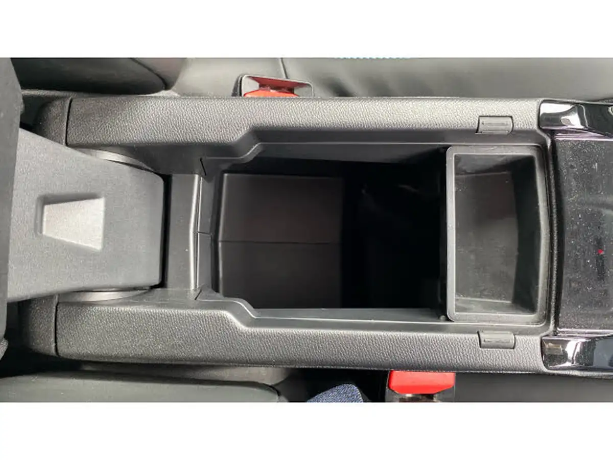2021-peugeot-208-12-puretech-allure-premium-100bhp-big-33