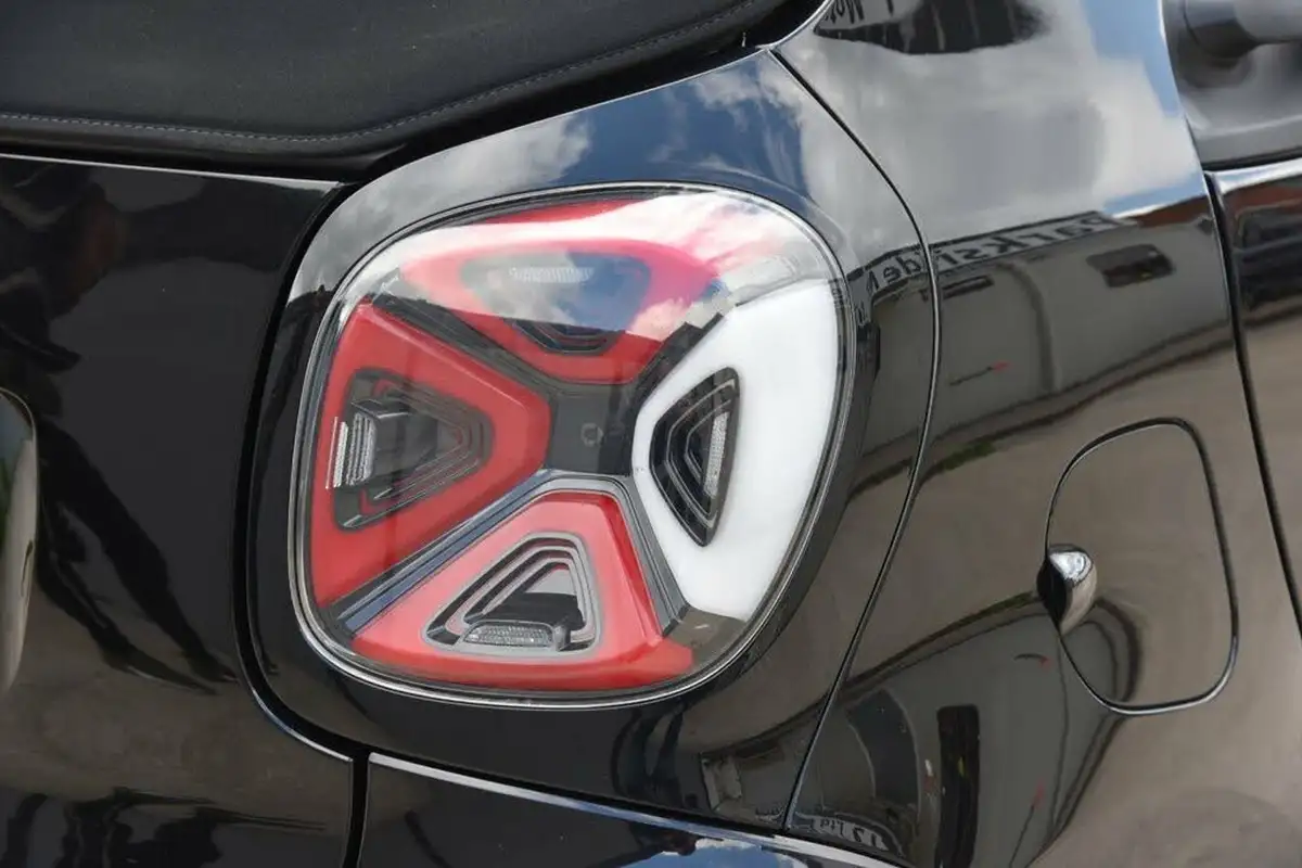2021-smart-fortwo-eq-exclusive-cabriolet-big-22