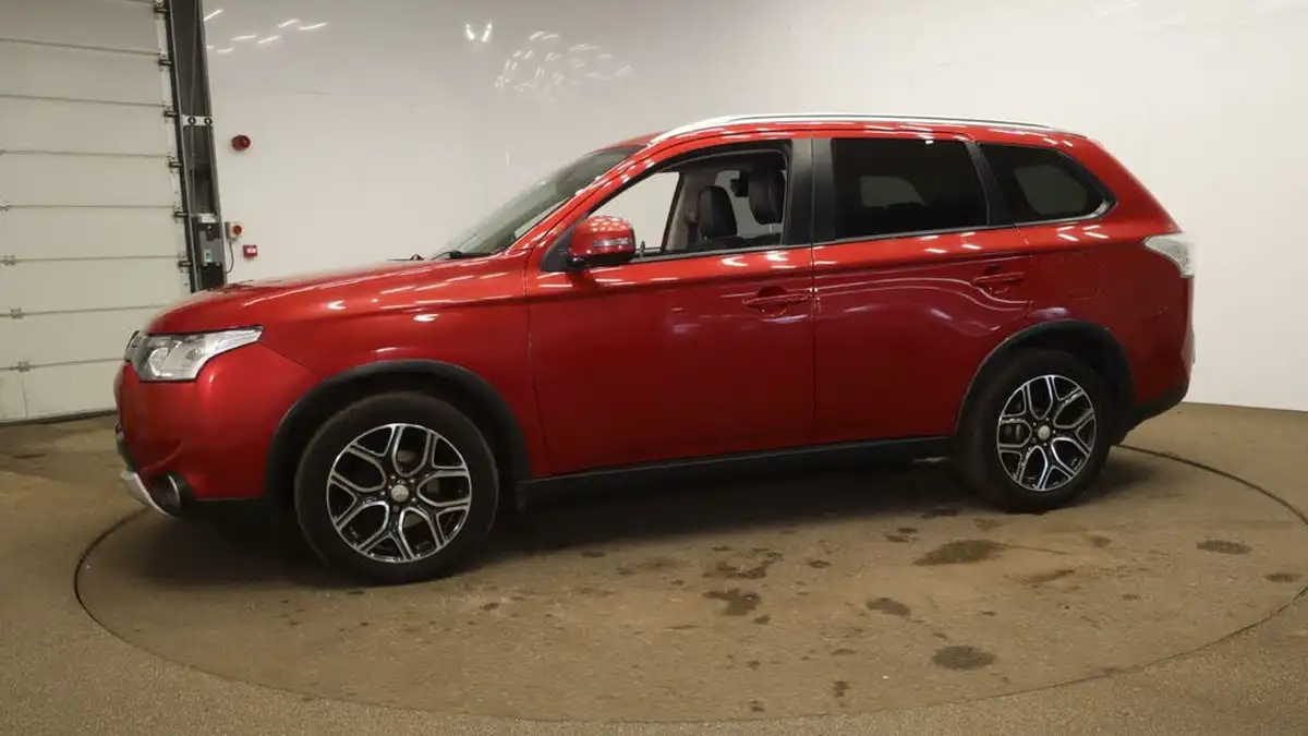 2015-mitsubishi-outlander-22di-d-gx3-7st-auto-big-4