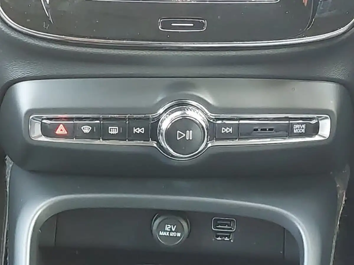 2020-volvo-xc40-15-t3-inscription-big-12