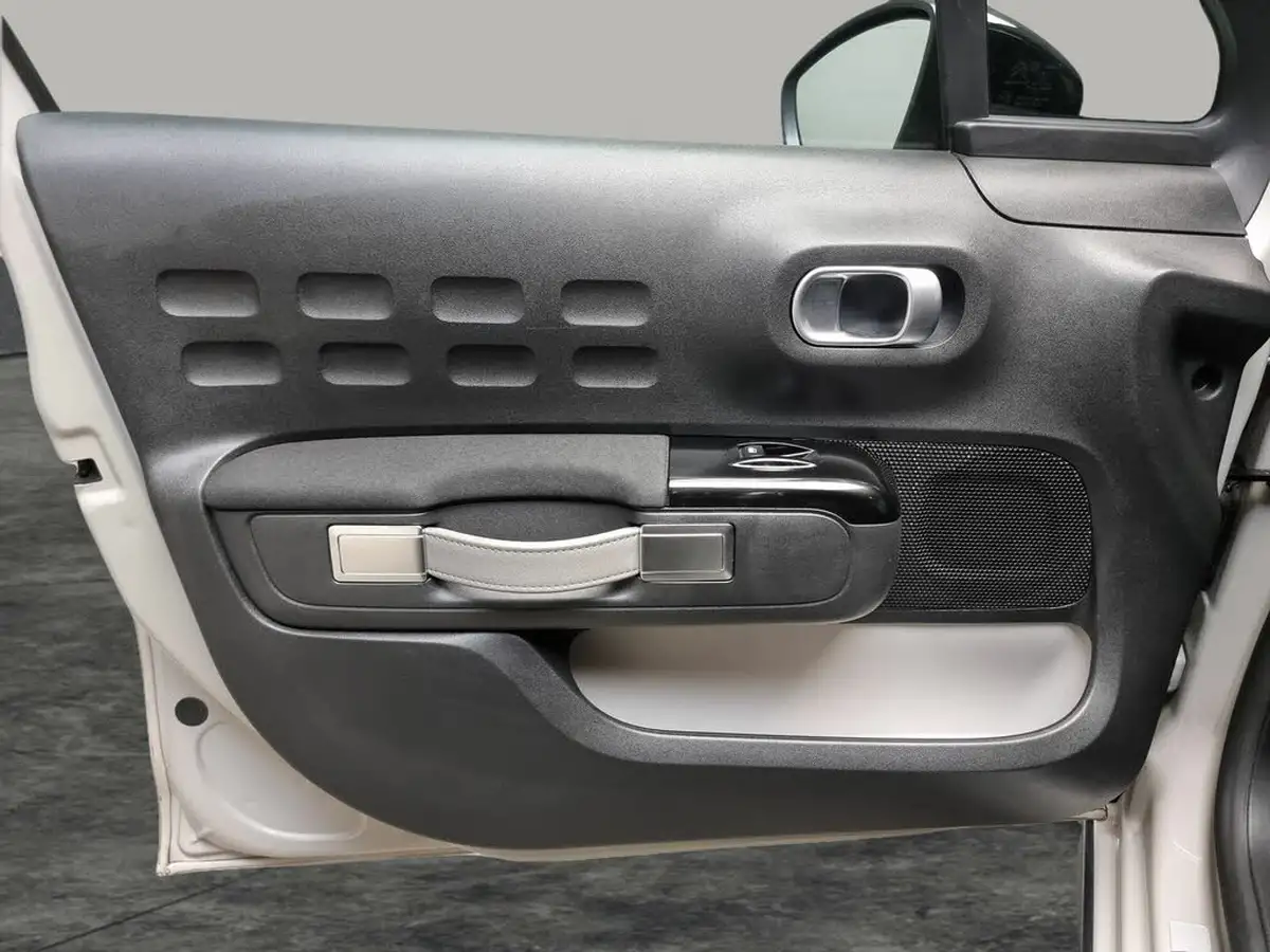 2022-citroen-c3-12-puretech-c-series-big-21