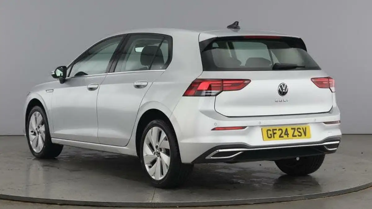 2024-volkswagen-golf-15-tsi-style-130ps-evo-hatchback-big-2