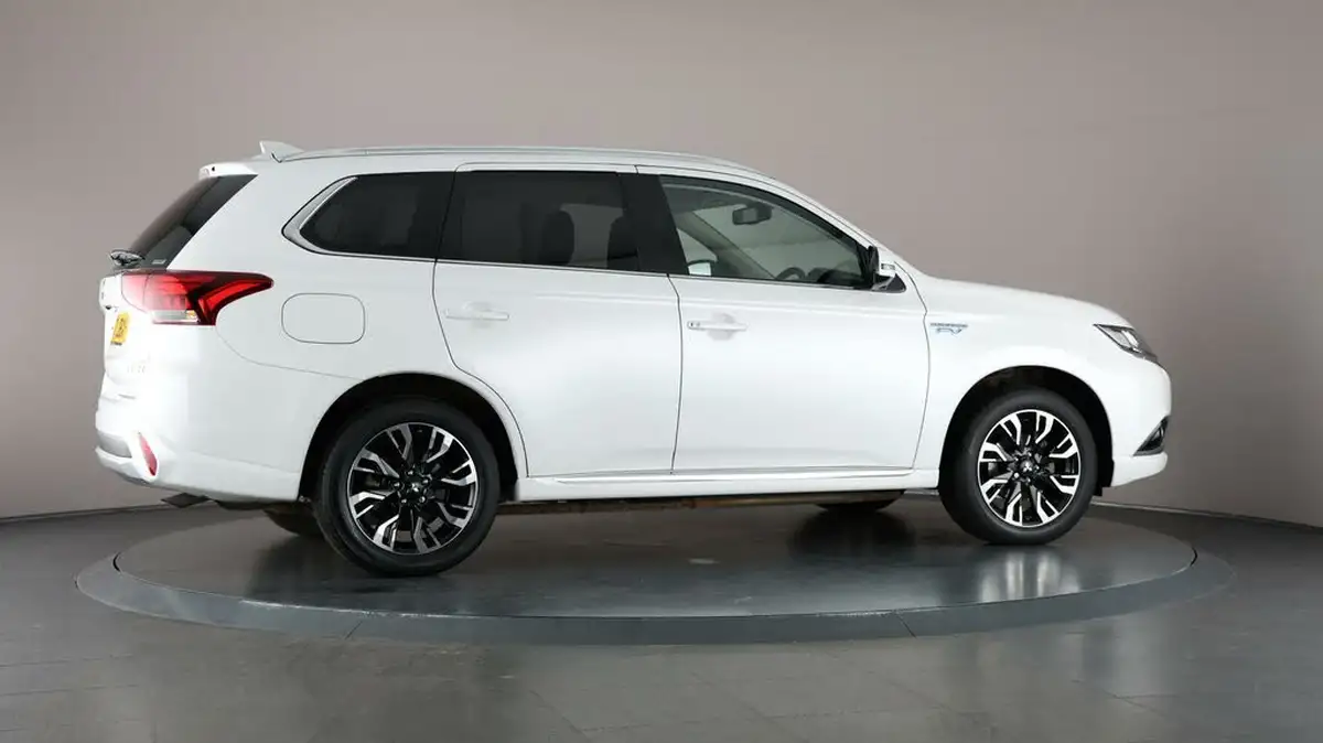 2017-mitsubishi-outlander-20-4hs-phev-5st-big-60