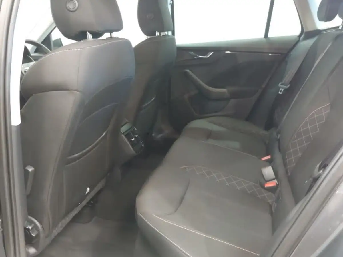2023-skoda-kamiq-15-tsi-se-drive-big-5