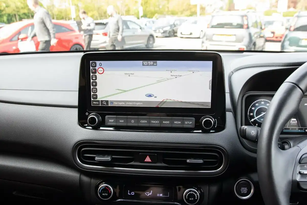 2022-hyundai-kona-16-gdi-premium-big-22