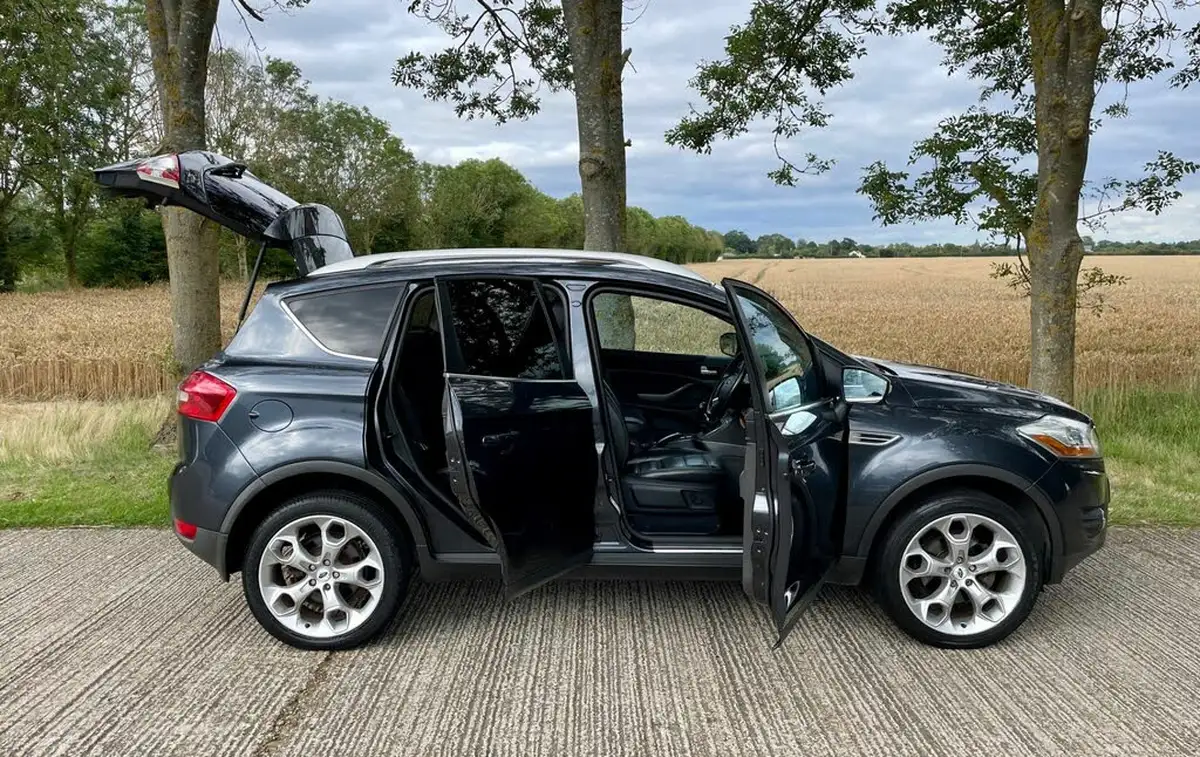 2009-ford-kuga-20td-titanium-4x4-big-15
