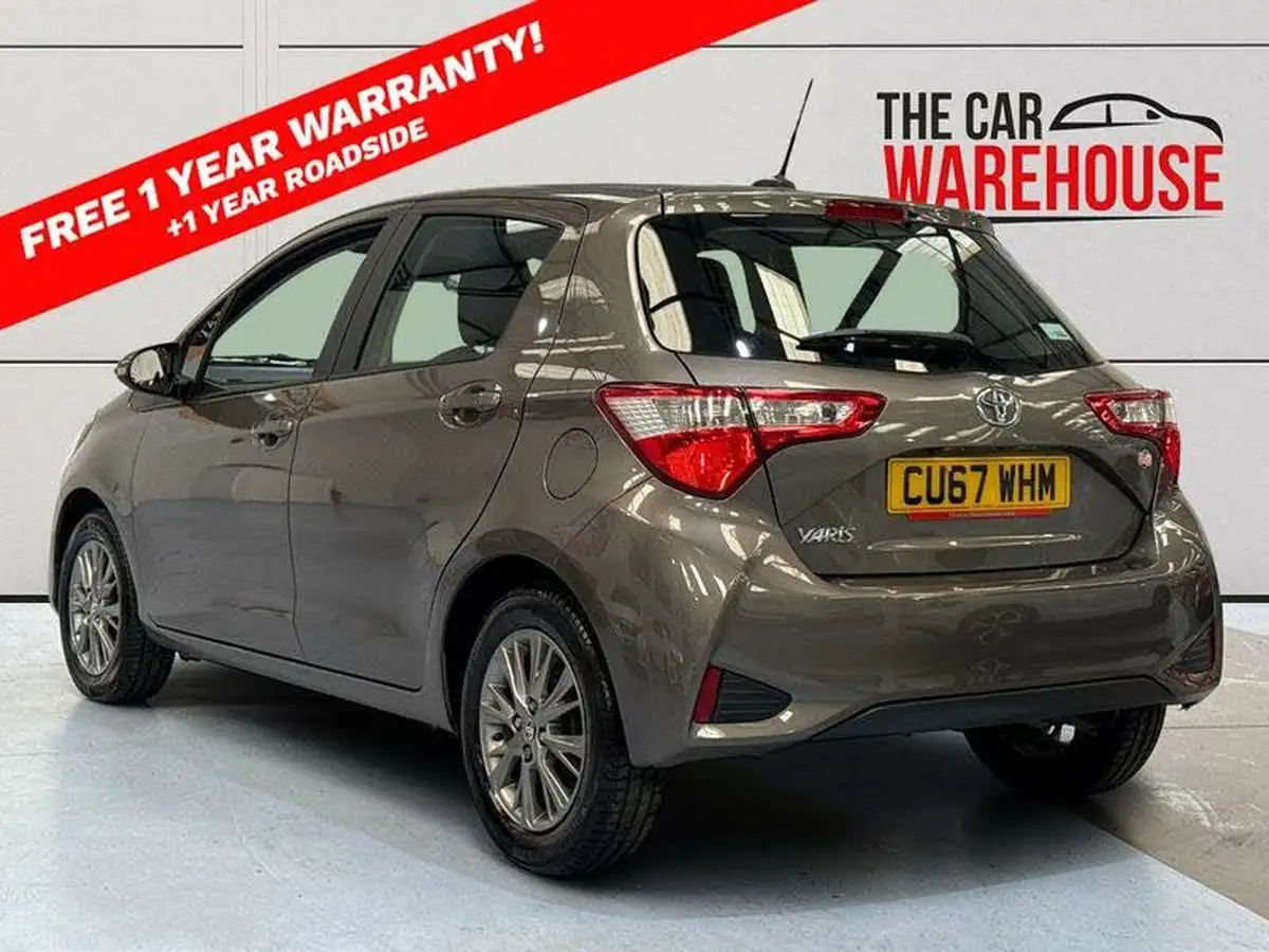 2017-toyota-yaris-15-vvt-i-icon-navi-big-1